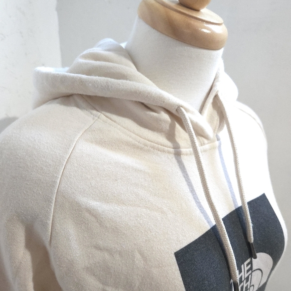The North Face | Cream Sweatshirt pullover Hoodie - Picture 5 of 11